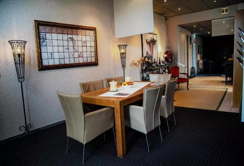 酒店 Gastenverblijf  T Smedenhuys