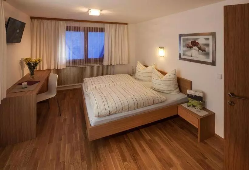 ホテル Gästehaus Lässer