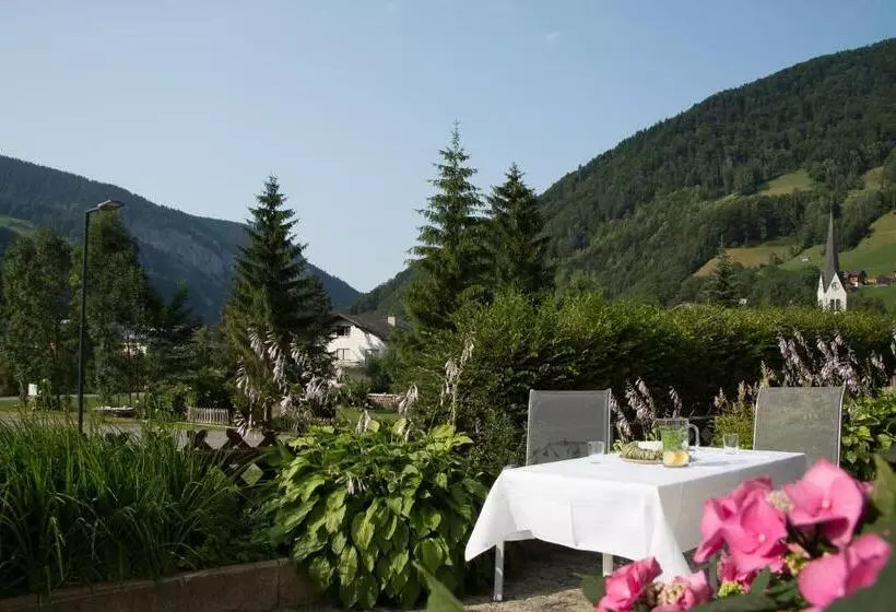 ホテル Gästehaus Lässer