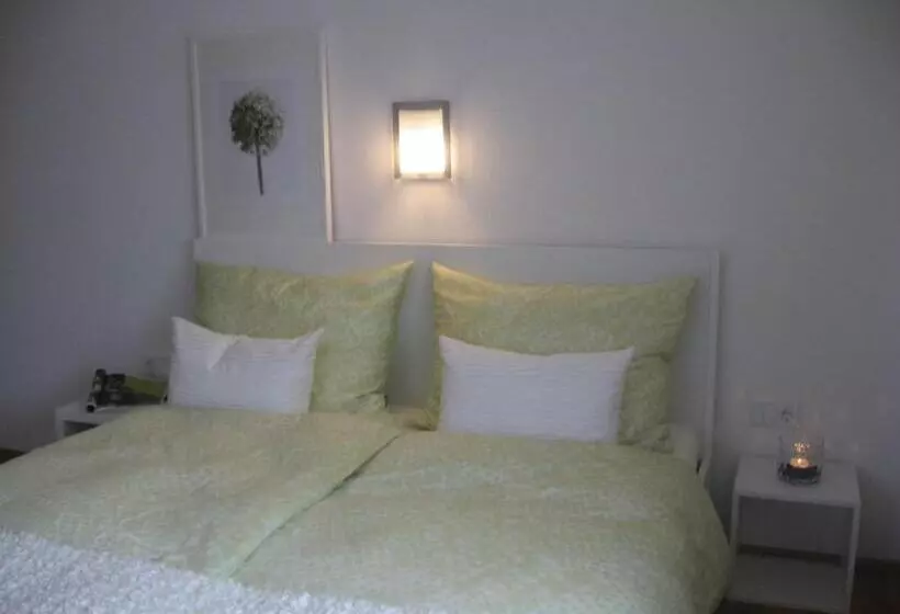 ホテル Gästehaus Lässer