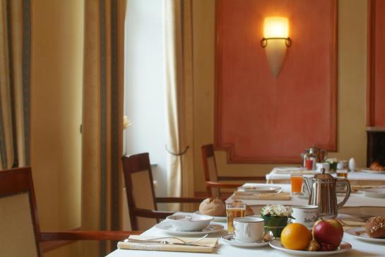 هتل Hostellerie De La Basilique