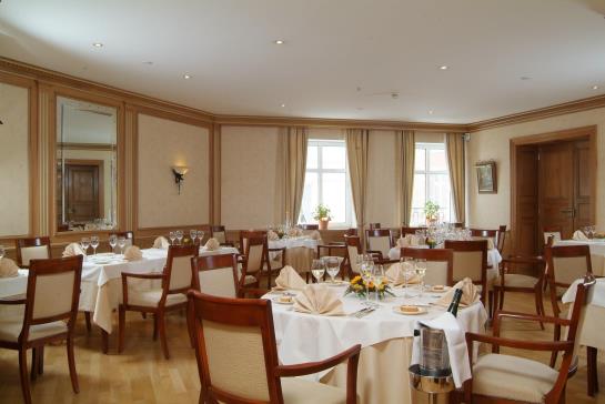 هتل Hostellerie De La Basilique