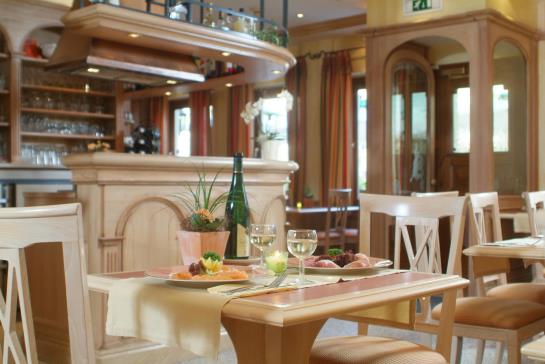 هتل Hostellerie De La Basilique