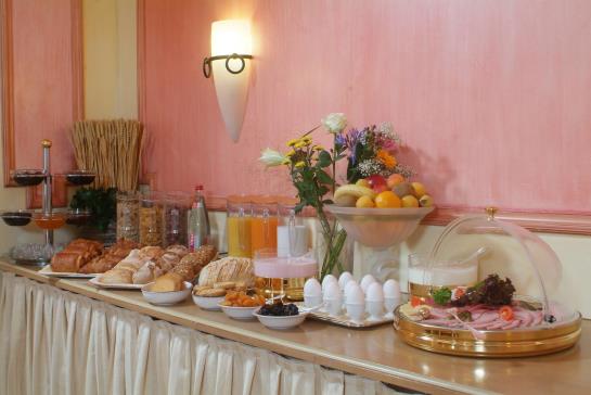 هتل Hostellerie De La Basilique