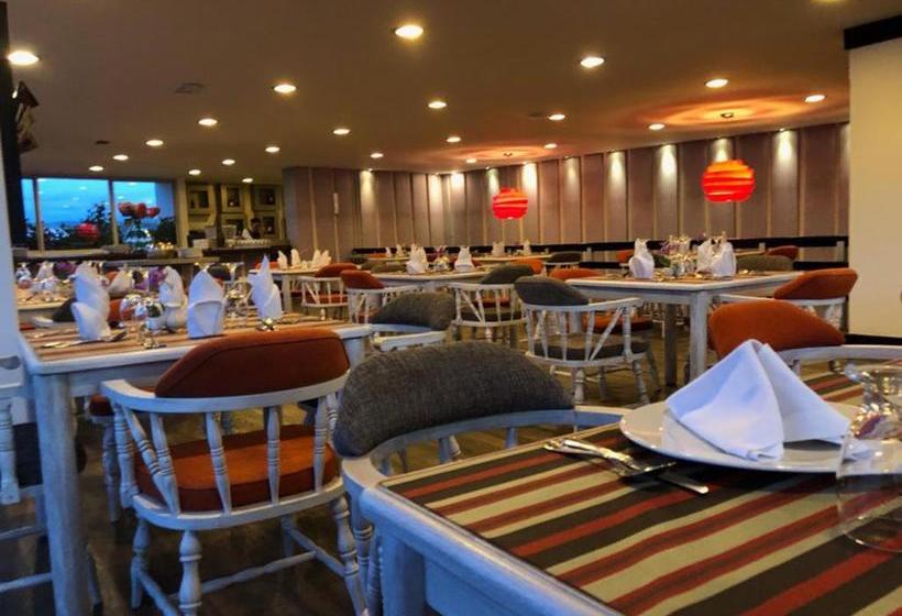 ホテル Hunza Y Centro De Convenciones