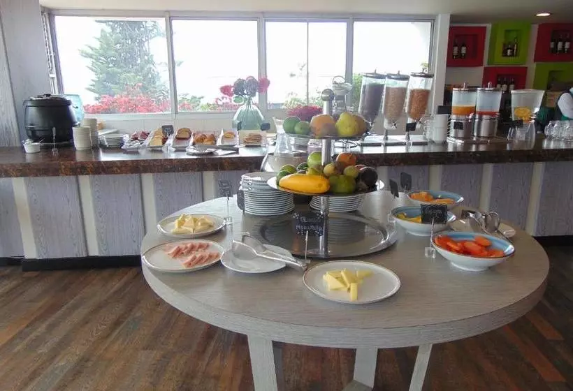 فندق Hunza Y Centro De Convenciones