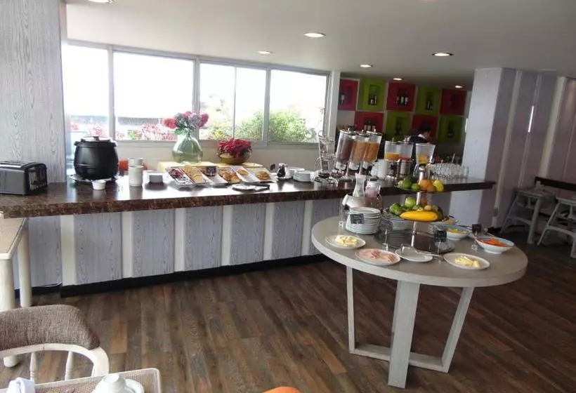 فندق Hunza Y Centro De Convenciones