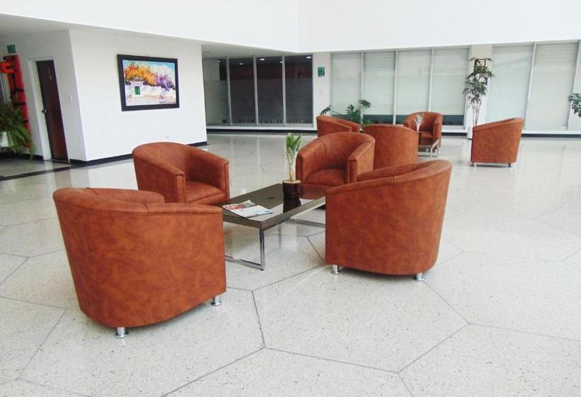 ホテル Hunza Y Centro De Convenciones