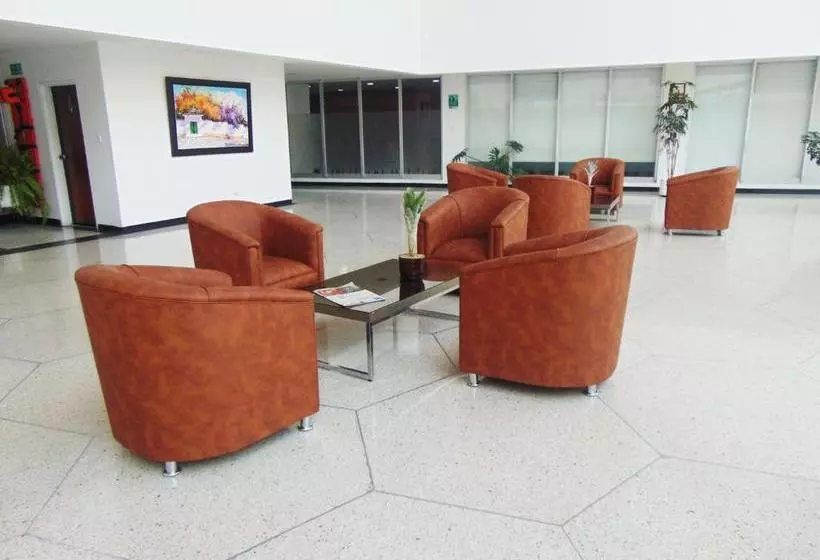 فندق Hunza Y Centro De Convenciones