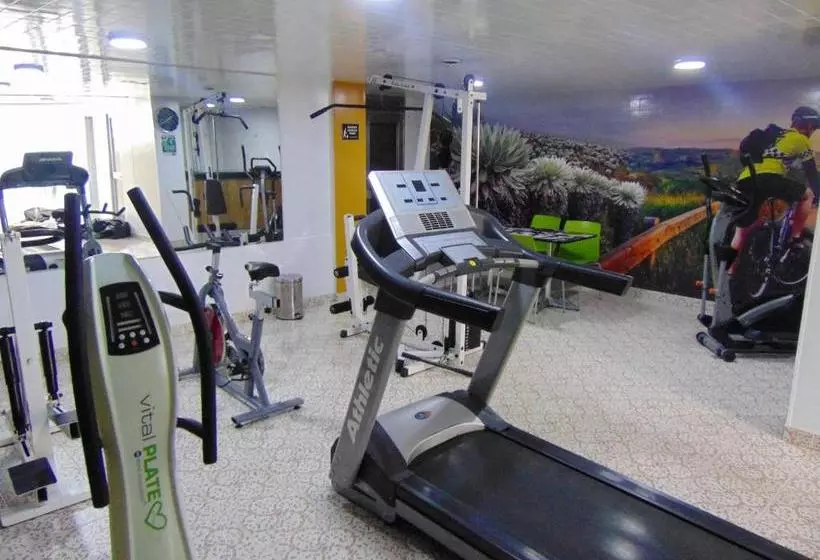 فندق Hunza Y Centro De Convenciones