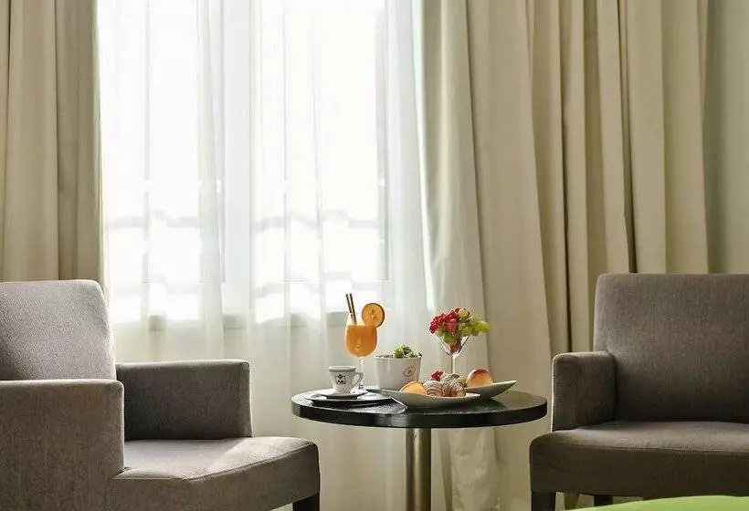 ホテル International