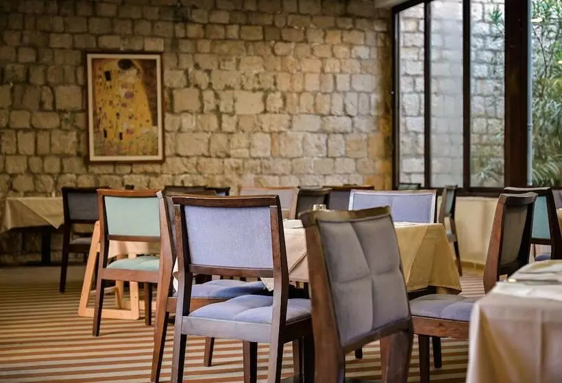 ホテル International