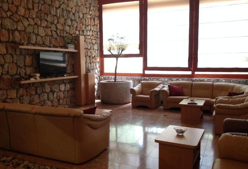 בית מלון כפרי Kimen