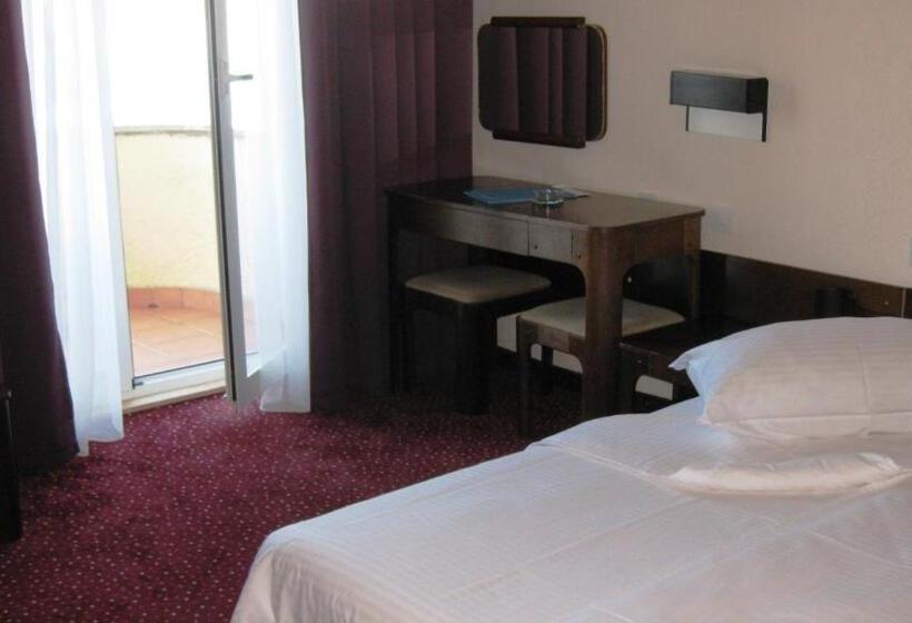 בית מלון כפרי Kimen