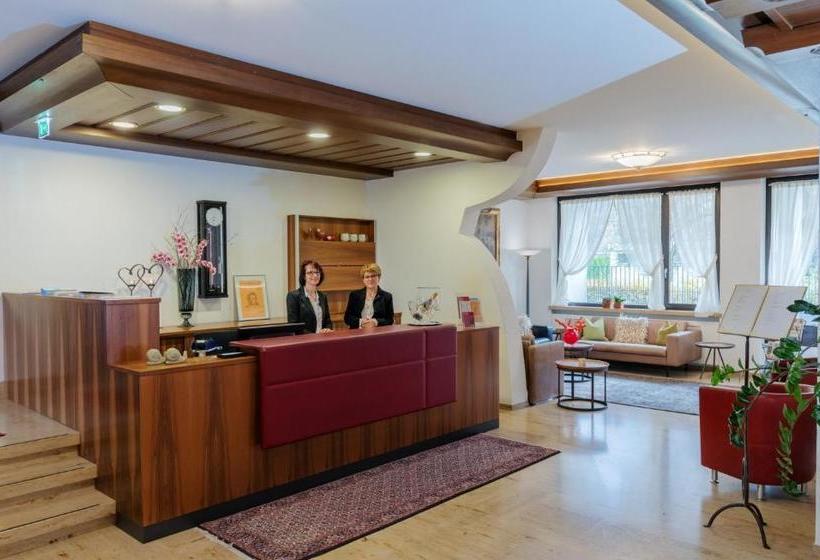 ホテル Landhaus Schiffle