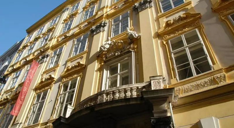 هتل Pertschy Palais