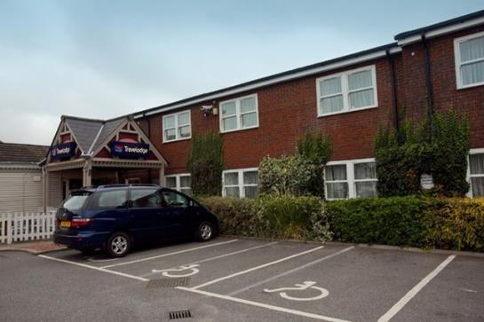 Отель Travelodge Langley