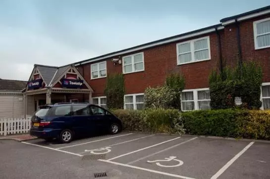 Отель Travelodge Langley