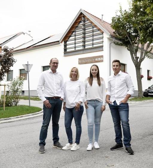 Отель Winzerhof Kiss