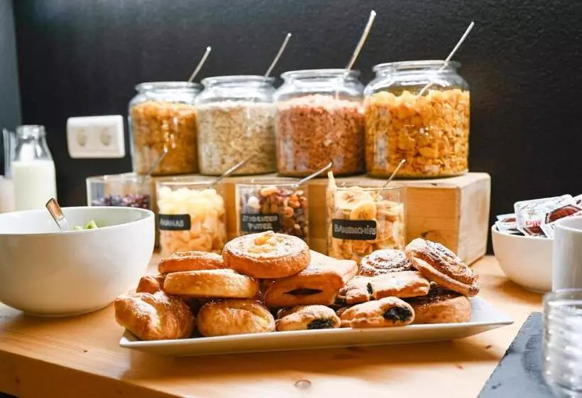 Отель Winzerhof Kiss