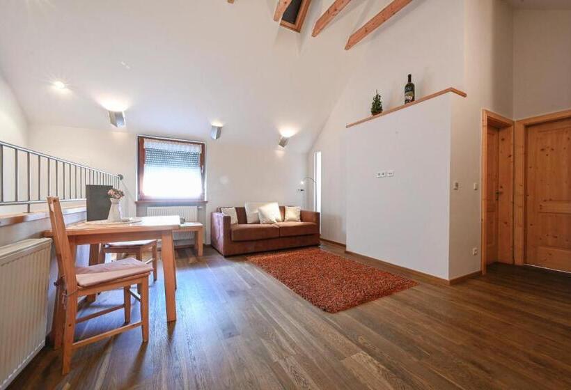 Отель Winzerhof Kiss