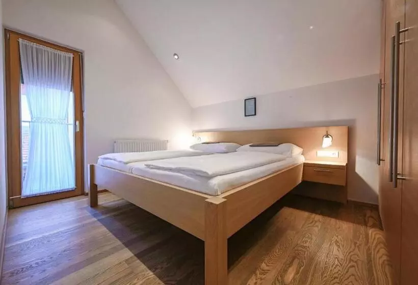 Отель Winzerhof Kiss