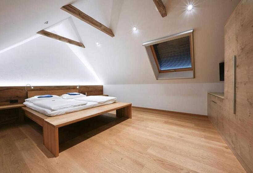 Отель Winzerhof Kiss