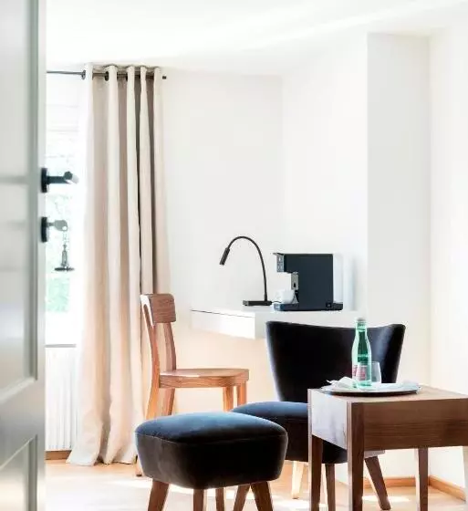 ホテル Zum Verwalter Dornbirn