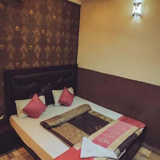 بنسيون Lucky Restaurant & Guest House