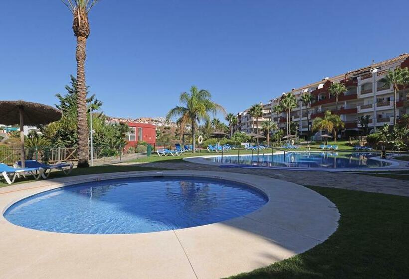 105 Welcoming Andalusian Style 2 Bed Apartment With Views Of Miraflores Golf