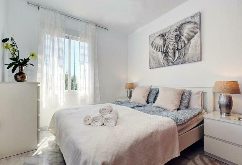 105 Welcoming Andalusian Style 2 Bed Apartment With Views Of Miraflores Golf