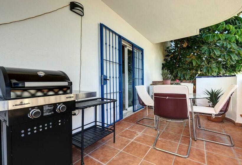 105 Welcoming Andalusian Style 2 Bed Apartment With Views Of Miraflores Golf