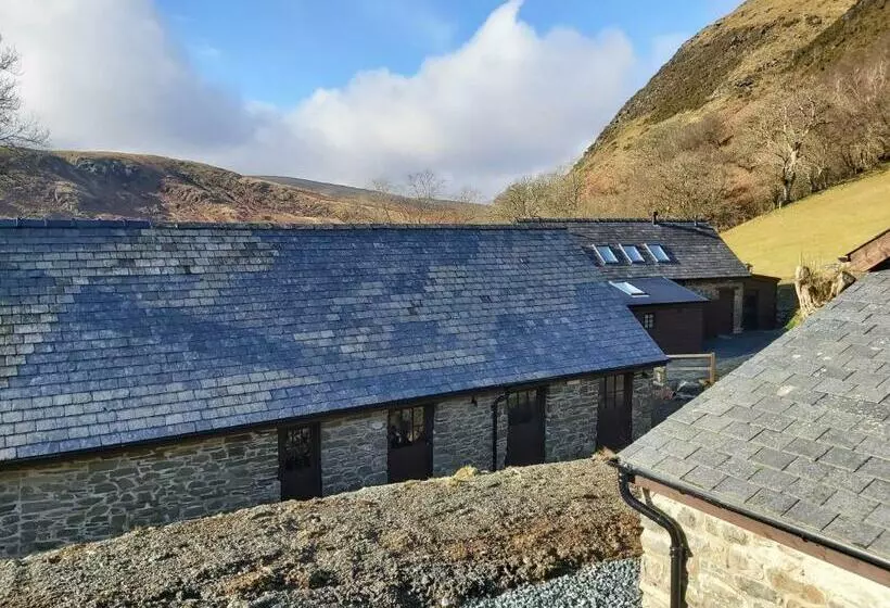Cwm Clyd Longhouse