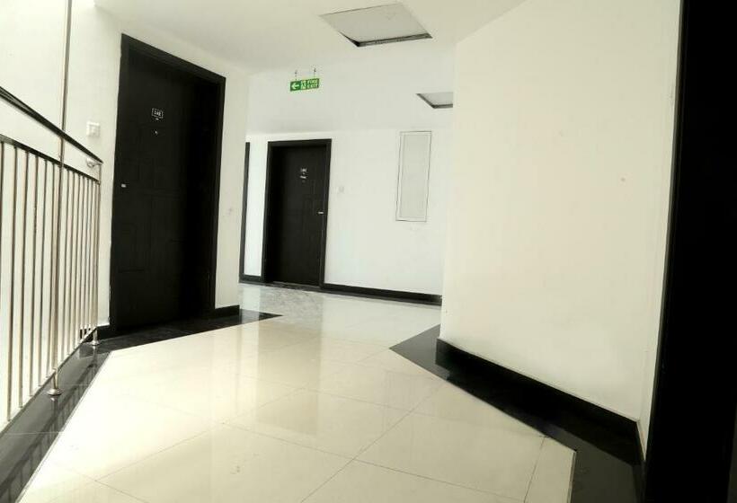 Traven Transit Apartments