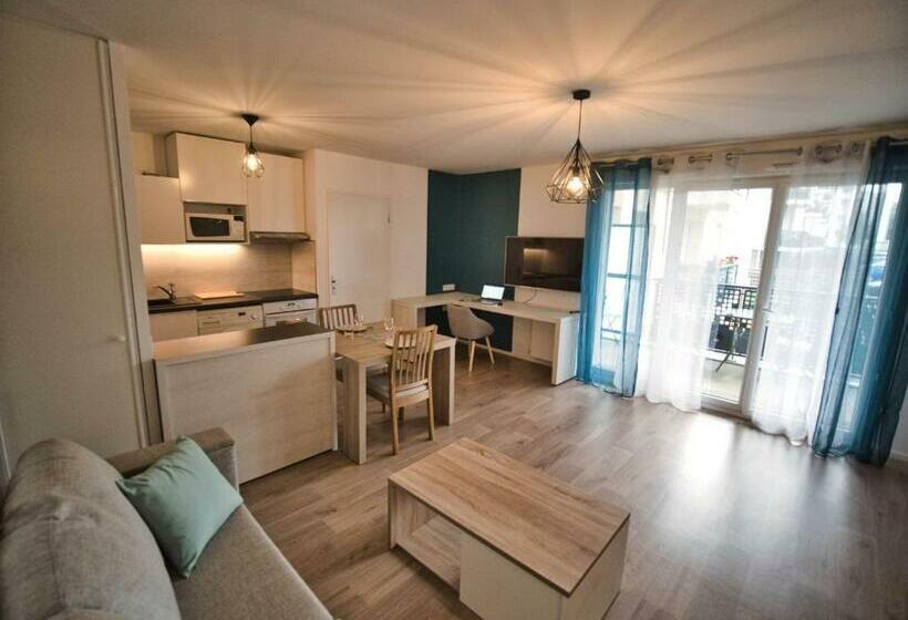 Disponible   Appartement Entier Neuf   8mn à Pied Rer C Paris, Parking Rue Gratuit, En Face Hôpital