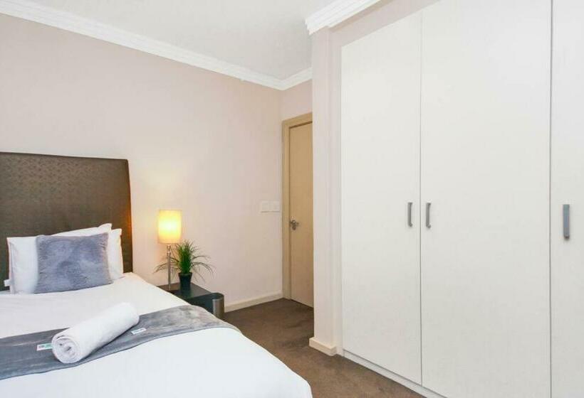 Working Professionals, Modern, Cozy, Wi Fi