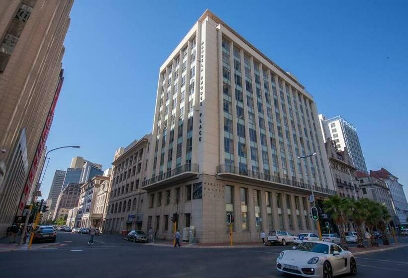 Working Professionals, Modern, Cozy, Wi Fi