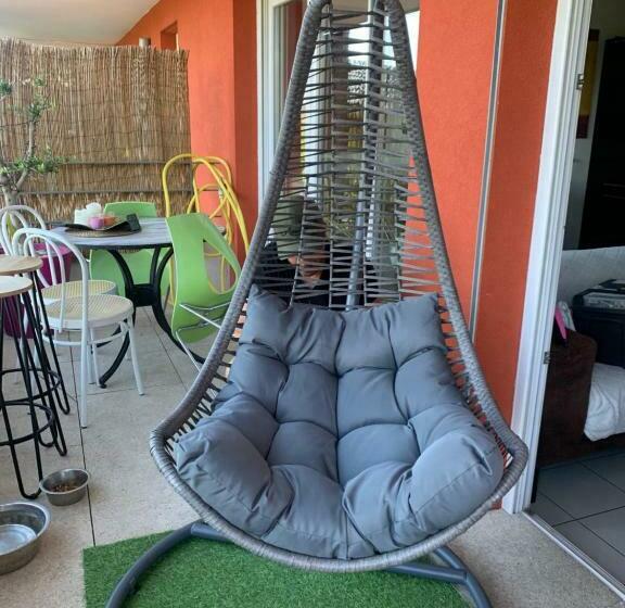 T2 Avec Grande Terrasse Plongeant Sur Une Forêt