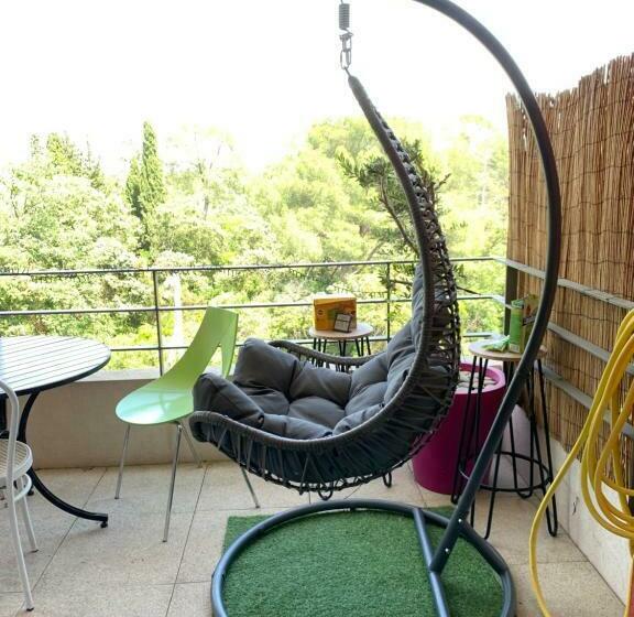 T2 Avec Grande Terrasse Plongeant Sur Une Forêt