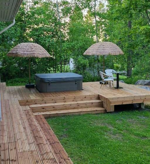 Sääksvilla With Sauna, Lake And Jacuzzi