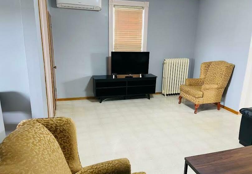 Falls House Downtown Niagara Falls Canada