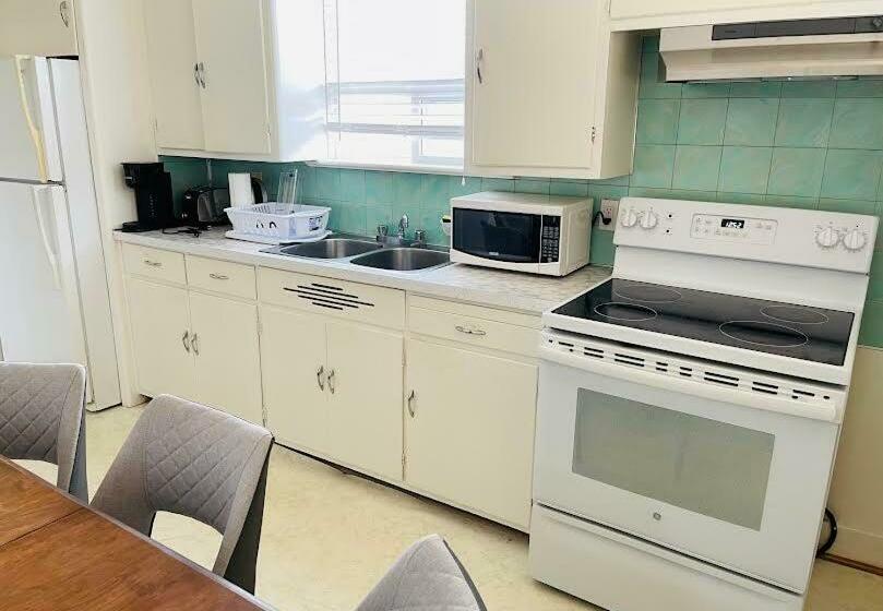 Falls House Downtown Niagara Falls Canada