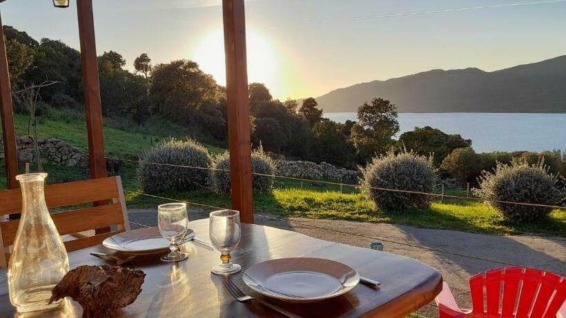 Le 212  Splendide Vue Mer Et Nature