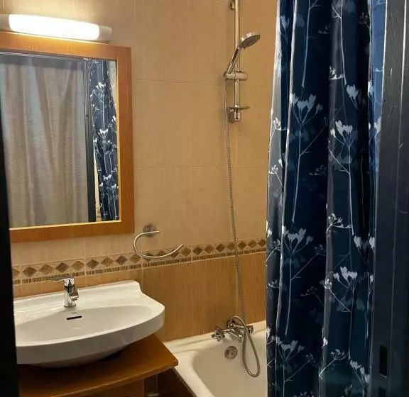 Ski Piau Engaly 50 M Des Pistes De Ski Et Du Cœur De Station