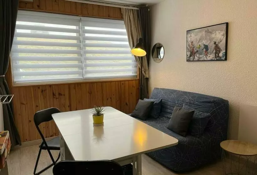 Ski Piau Engaly 50 M Des Pistes De Ski Et Du Cœur De Station