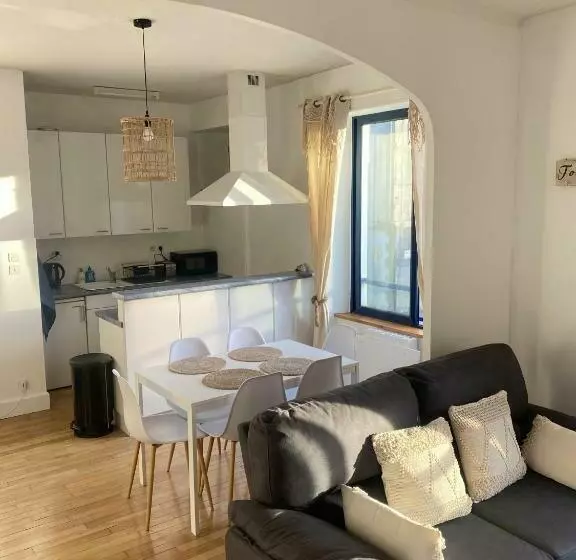 Quimper: T3 Avec Vue Cathédrale Proche Gare