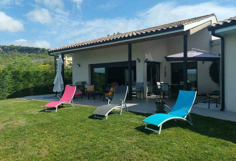 Villa Contemporaine Avec Vue Imprenable Et Jacuzzi