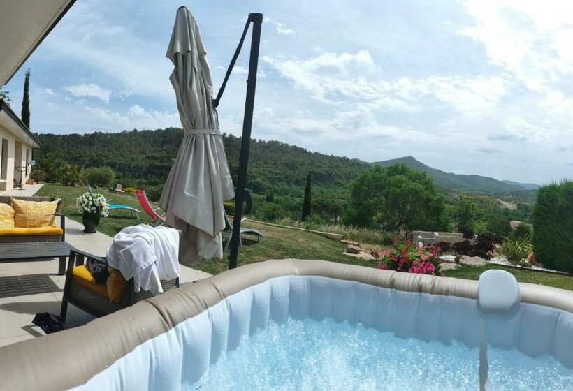 Villa Contemporaine Avec Vue Imprenable Et Jacuzzi