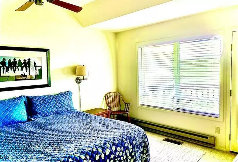 Talisman Amazing Views Walk To Uptown Sleeps 4