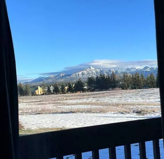 Talisman Amazing Views Walk To Uptown Sleeps 4